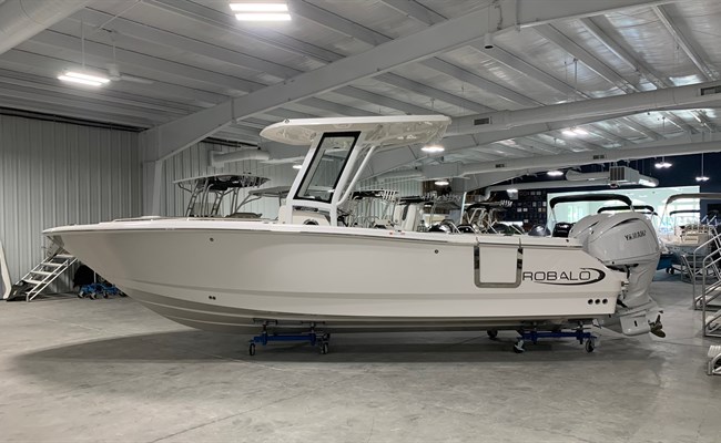 2025 Robalo R250 White 